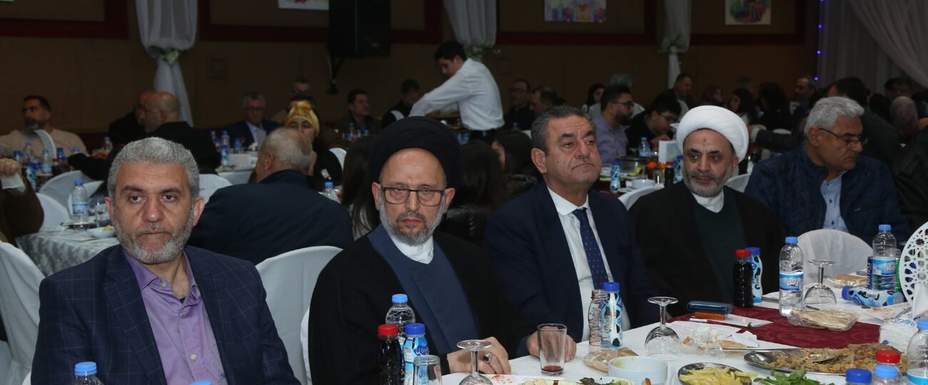 العلامة فضل الله في حفل إفطار مجلس أصدقاء مبرة الخوئي: الأخلاص للطائفة يبدأ من الأخلاص للوطن