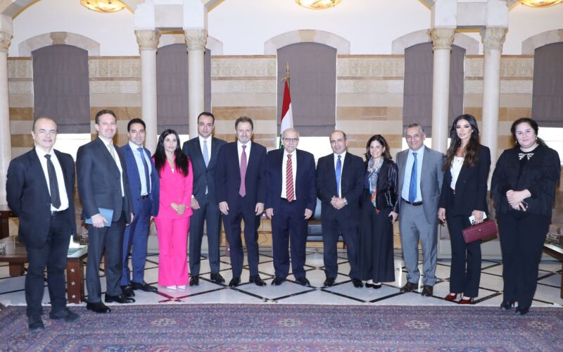 رئيس مجلس الوزراء يستقبل وفد رابطة قدامى جامعة هارفارد في لبنان ويشيد بمبادرتهم لخدمة الوطن