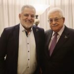 محمود عباس: “الدكتور وليد أبو دهن  فخر للأمة العربية”
